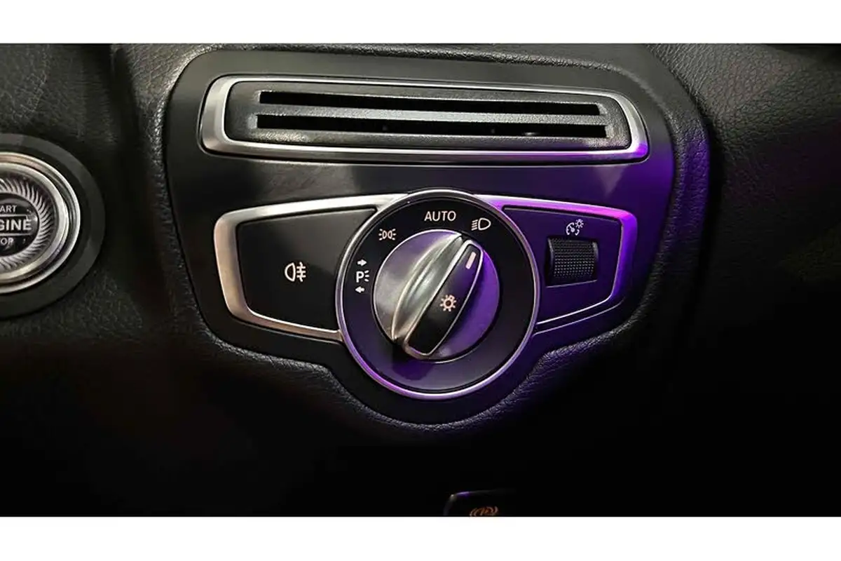 2019-mercedes-benz-c-class-15-c200-sport-premiumss-saloon-4d-big-29