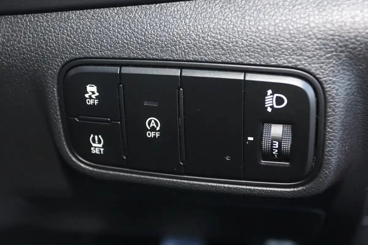 2021-hyundai-bayon-10-t-gdi-se-connect-big-20