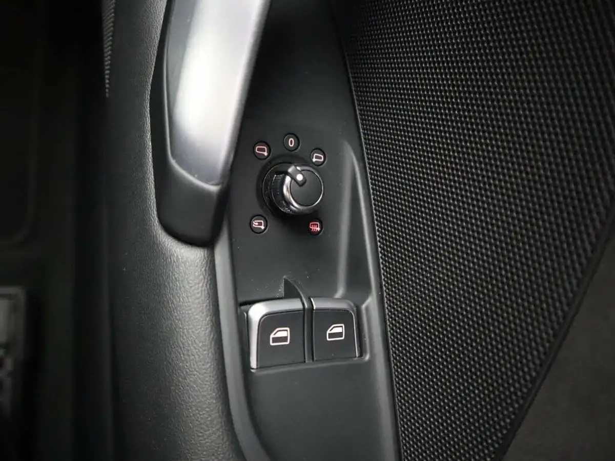 2019-audi-tt-coupe-20-40-tfsi-s-line-big-28