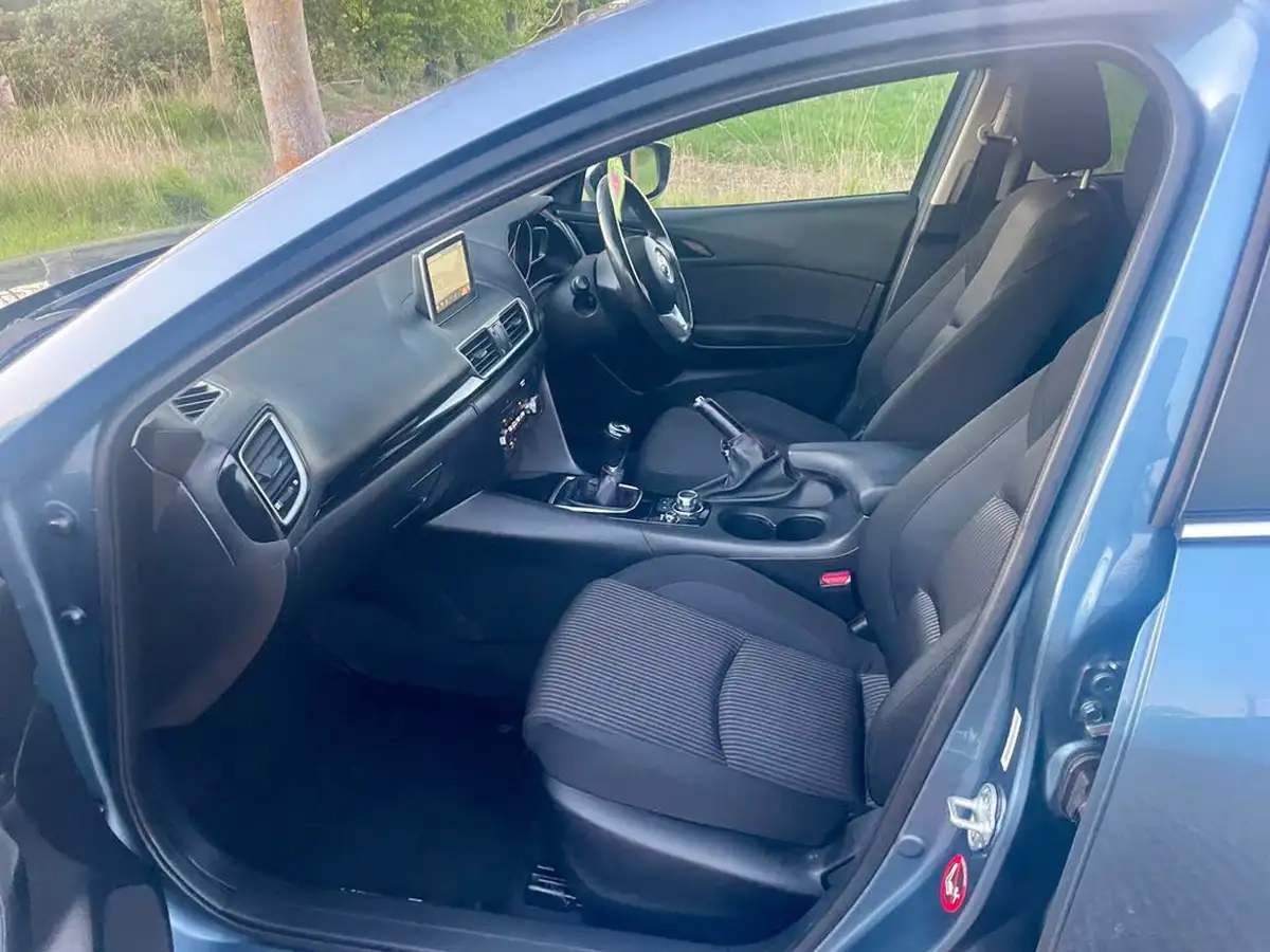 2014-mazda-mazda3-20-se-l-nav-hatchback-5d-big-44