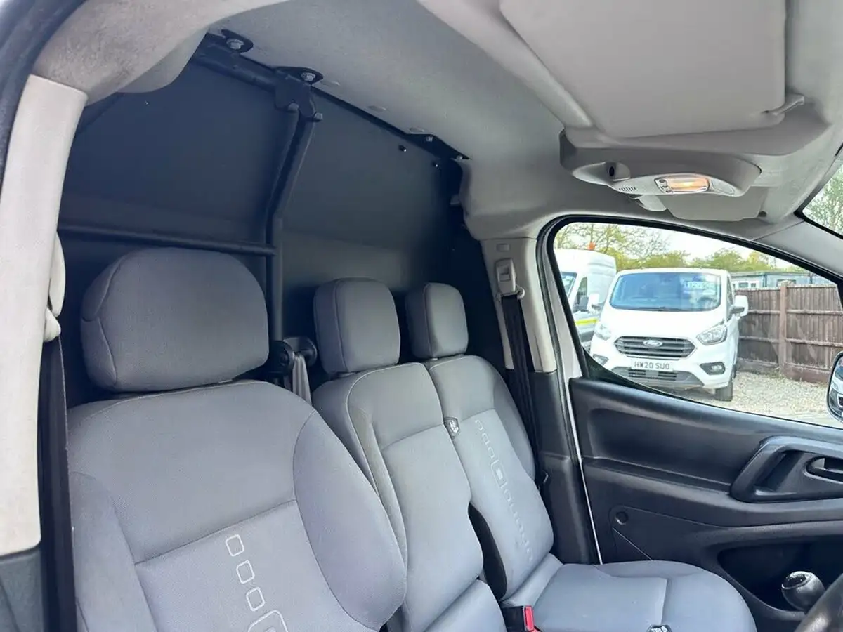 2016-citroen-berlingo-16td-l1625-enterprise-special-edition-16bluehdi-75eu6-panel-big-26