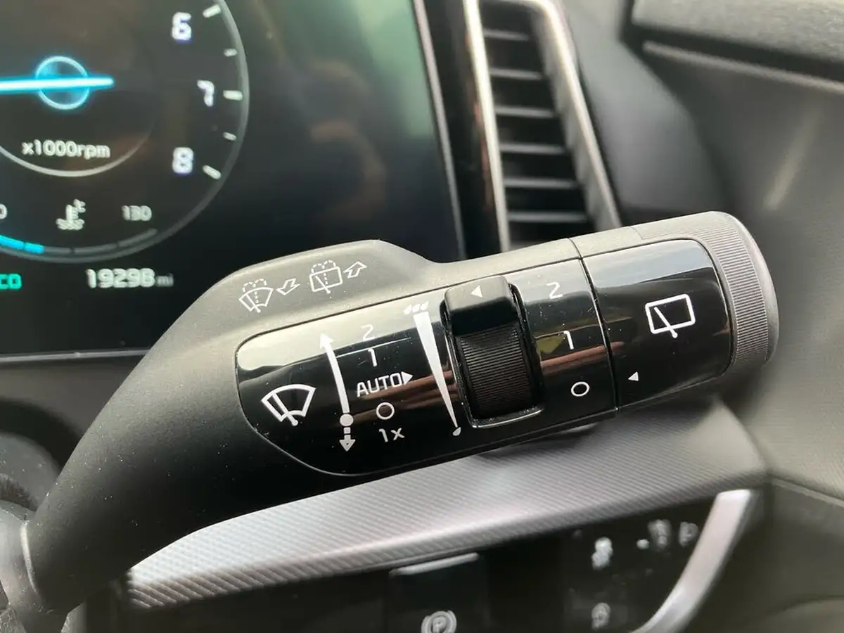 2022-kia-sportage-16-t-gdi-launch-edition-big-36