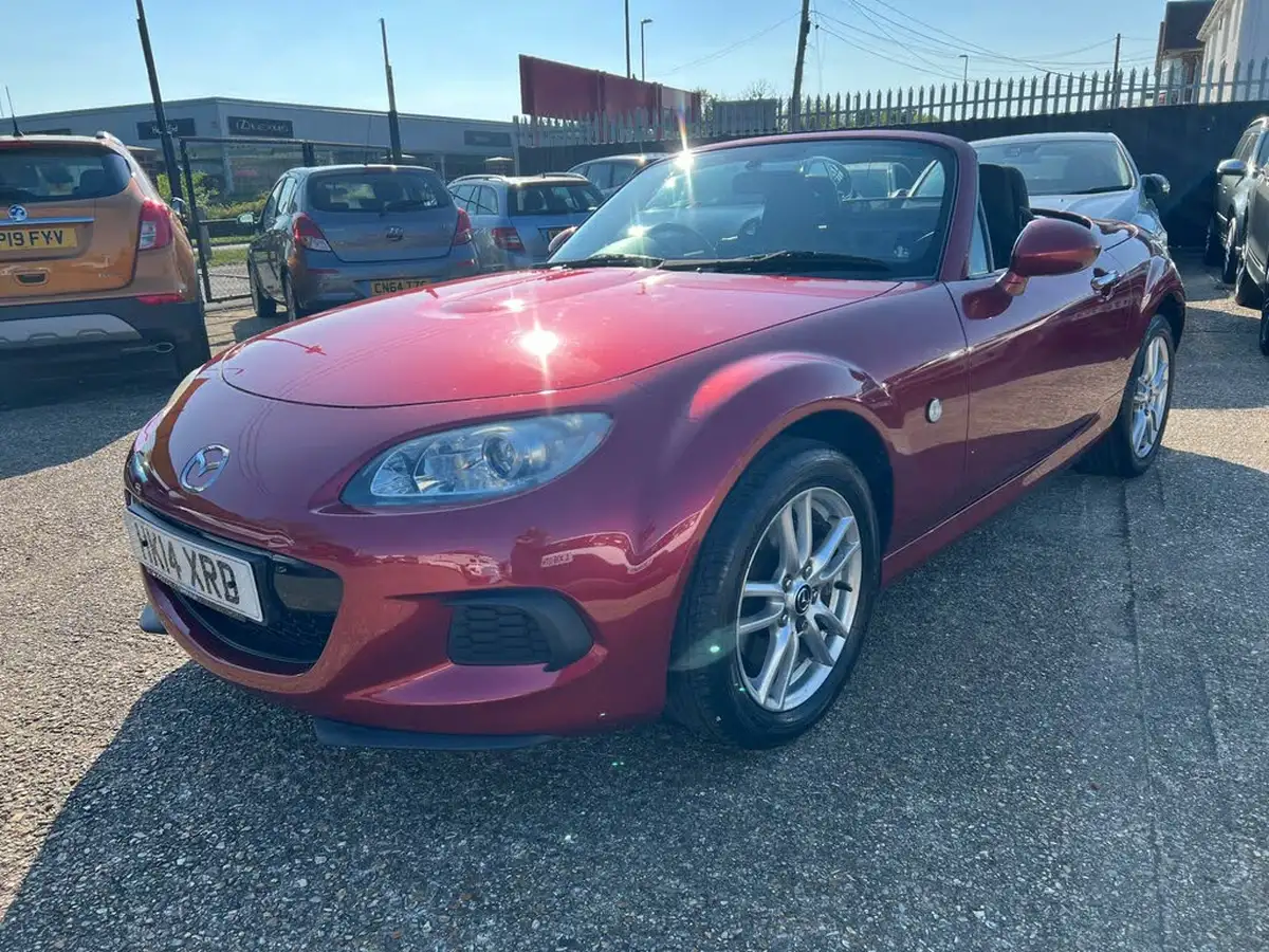 2014-mazda-mx-5-18-roadster-se-big-2