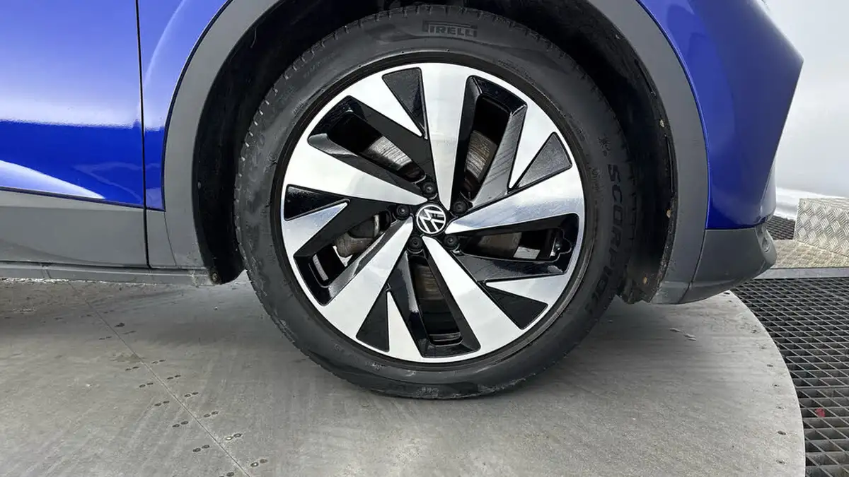 2021-volkswagen-id4-e-first-edition-big-23