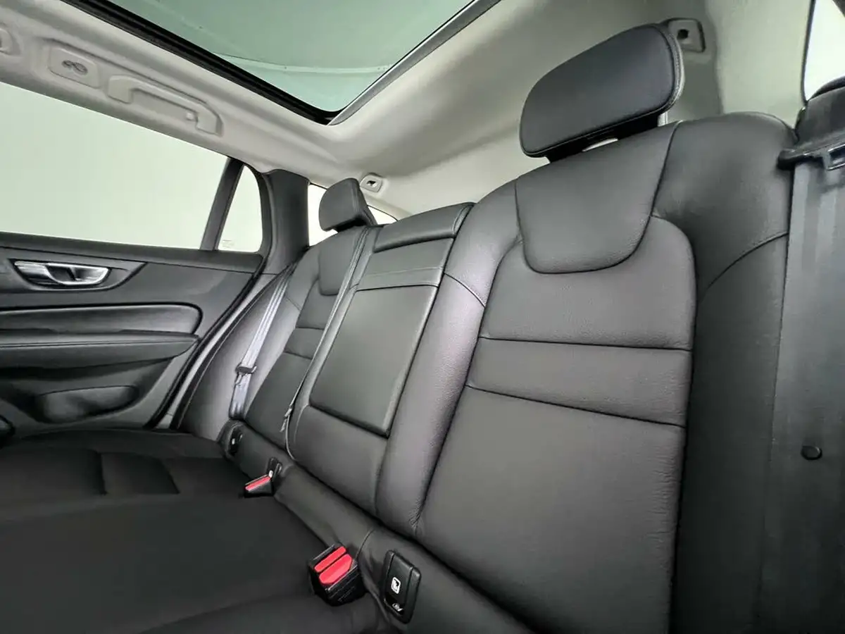 2019-volvo-v60-20td-d4-momentum-plus-geartronic-big-13