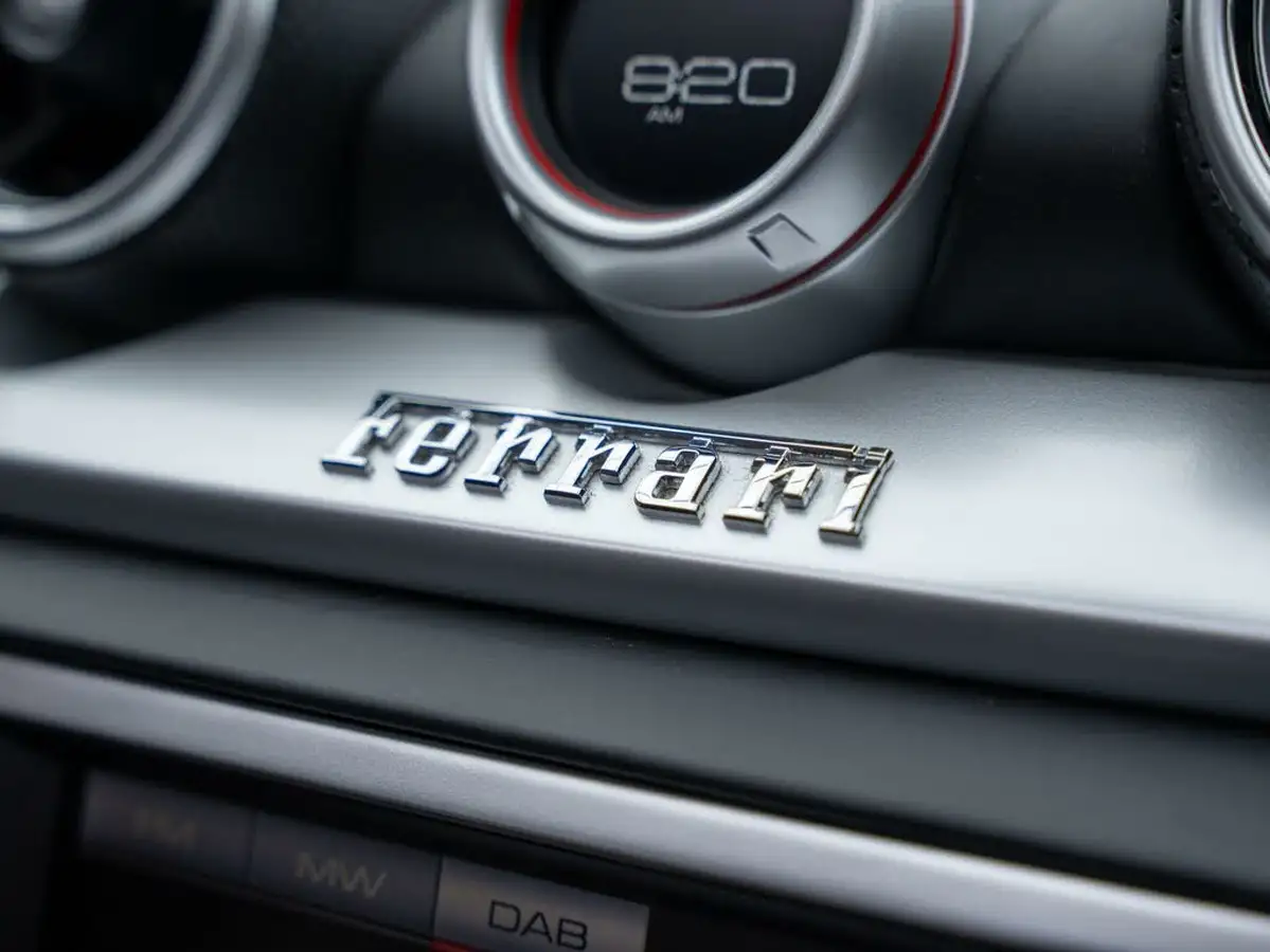 2015-ferrari-california-39-t-big-42