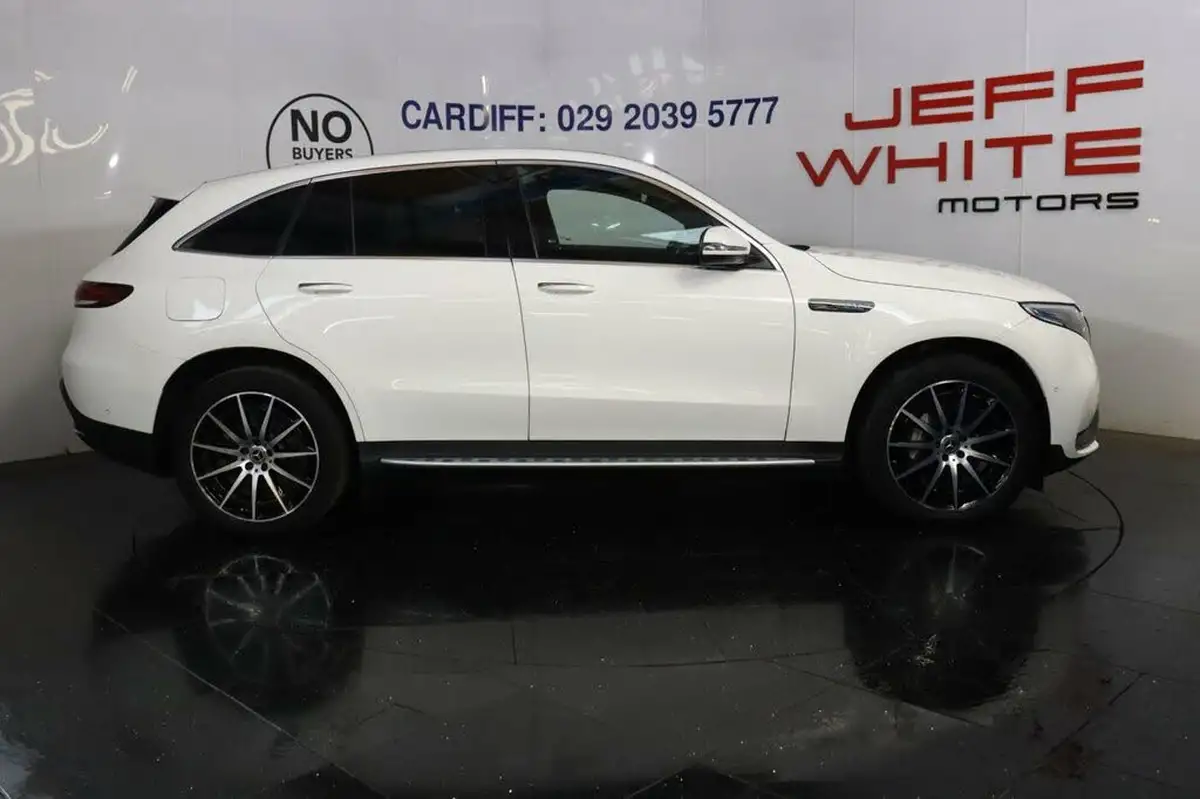 2022-mercedes-benz-eqc-e-eqc-400-amg-line-big-5