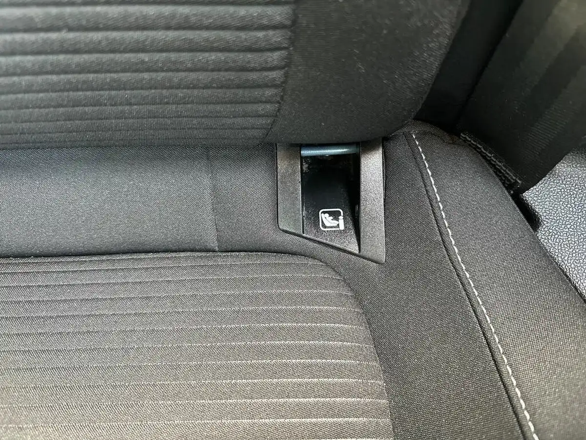 2022-ford-focus-10t-titanium-125ps-hybrid-mhev-hatchback-powershift-big-30