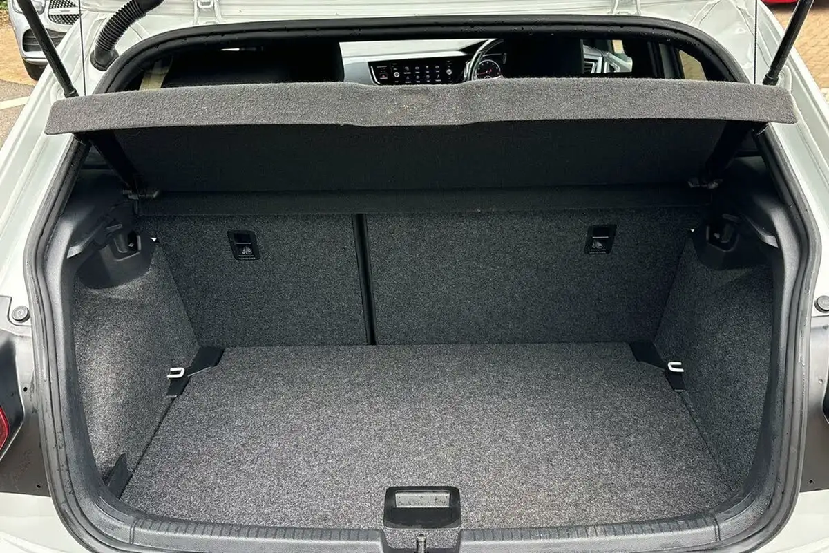 2021-volkswagen-polo-10-tsi-r-line-110ps-big-17
