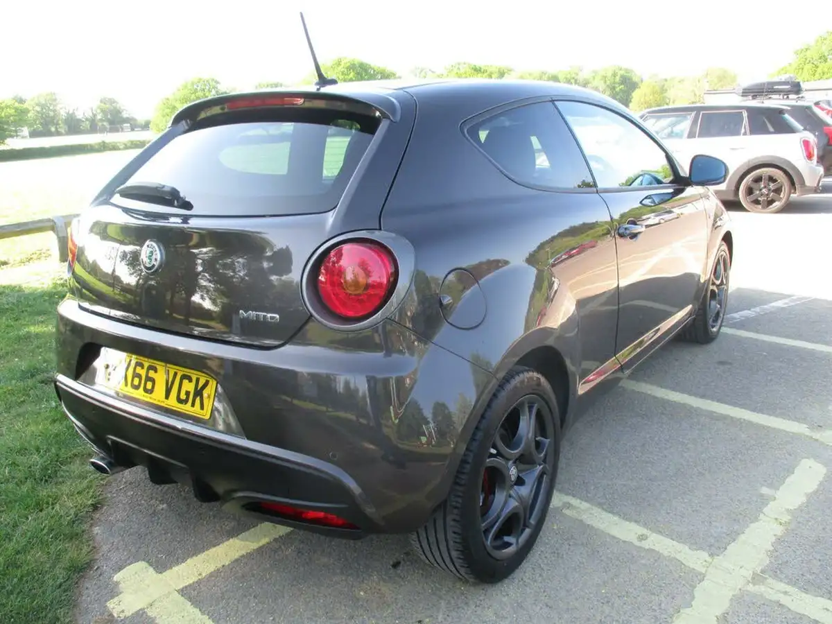2016-alfa-romeo-mito-13jtdm-2-speciale-big-6