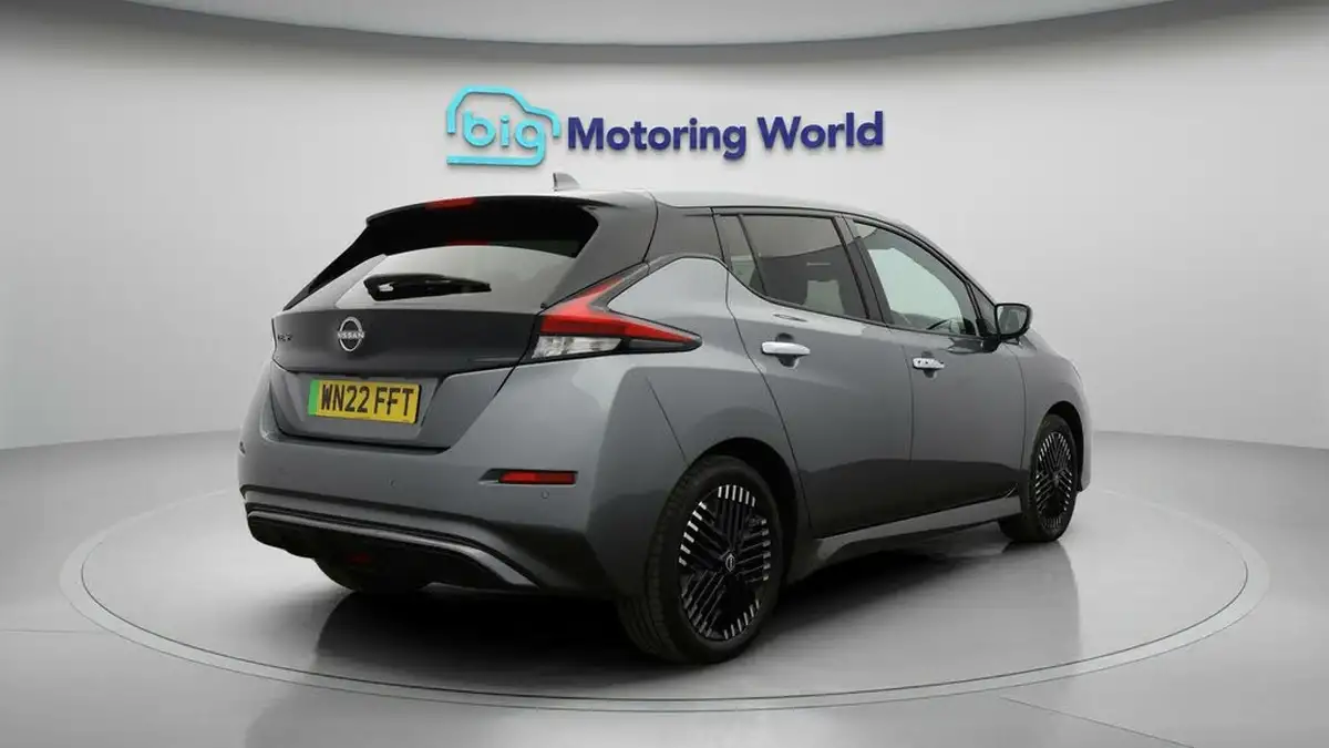 2022-nissan-leaf-e-n-connecta-39kwh-big-6