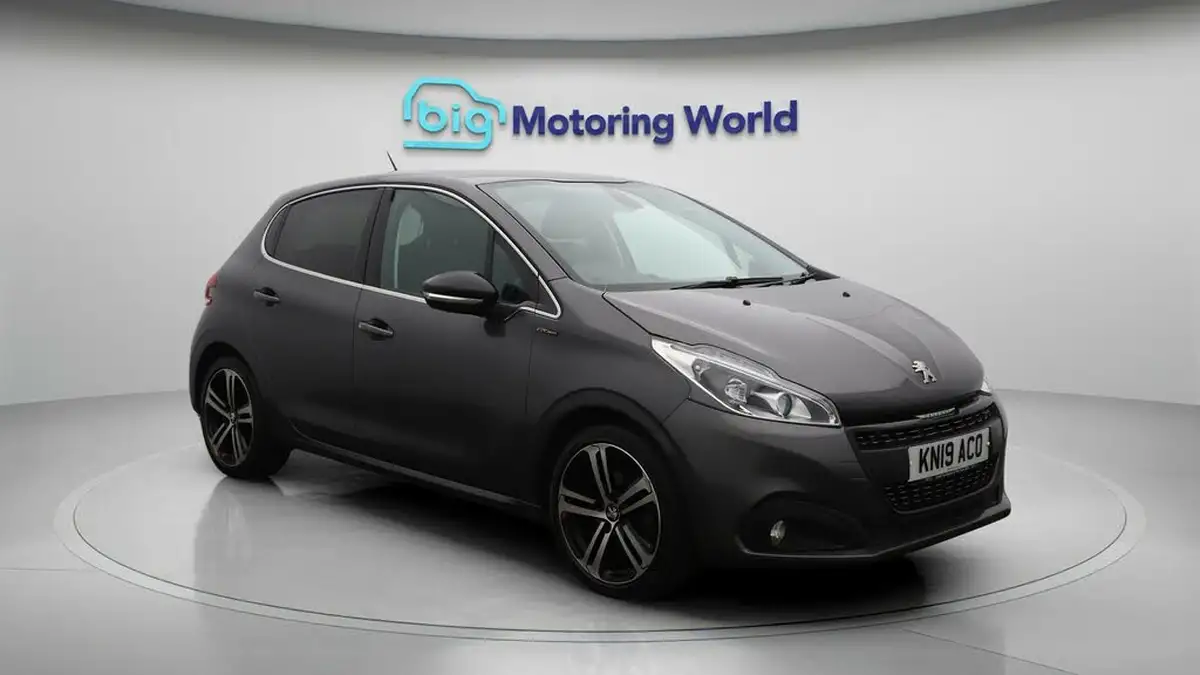 2019-peugeot-208-12-puretech-gt-line-110bhp-big-1