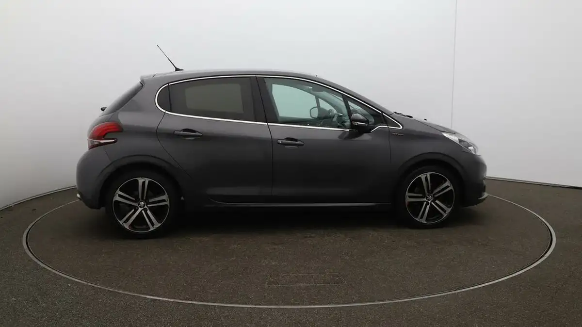 2019-peugeot-208-12-puretech-gt-line-110bhp-big-42