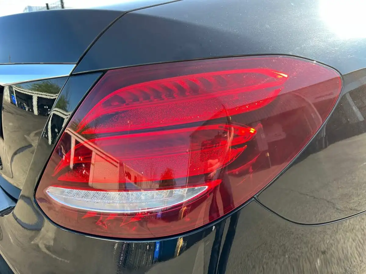 2018-mercedes-benz-e-class-20d-e220d-amg-line-premiumss-saloon-4d-big-16