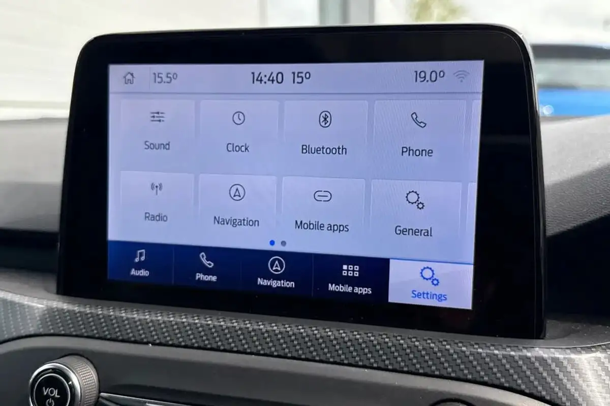 2019-ford-focus-20-st-line-x-estate-auto-big-31