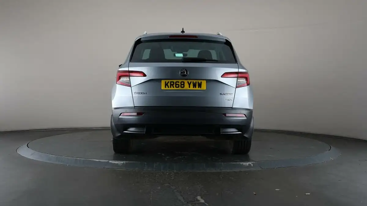 2018-skoda-karoq-20tdi-edition-big-27