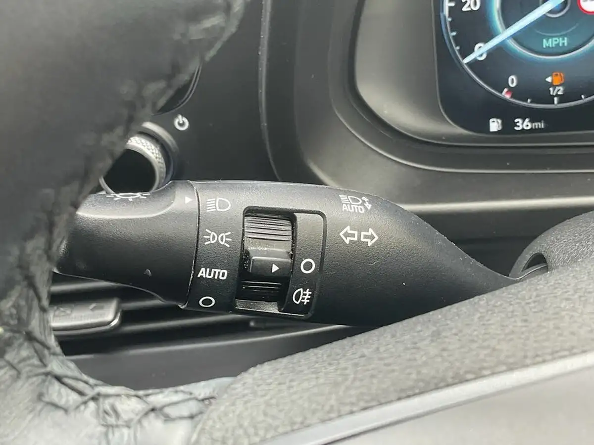 2023-hyundai-bayon-10-t-gdi-premium-100ps-dct-big-19