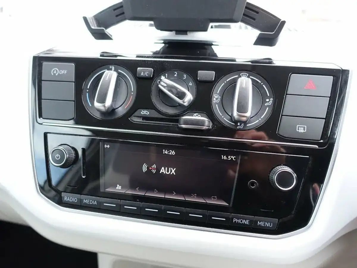 2018-volkswagen-up-10-up-beats-60ps-ss-3d-big-14