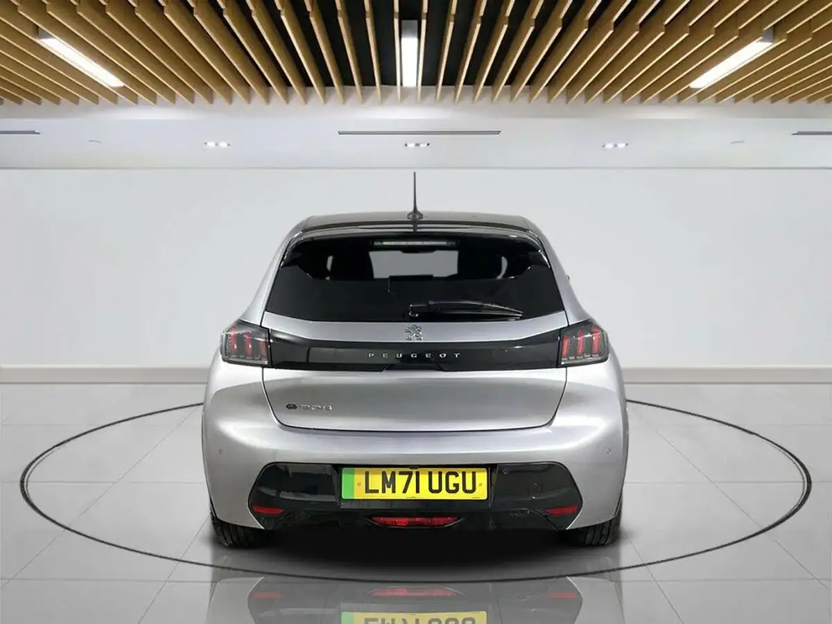 2021-peugeot-208-e-gt-premium-big-6