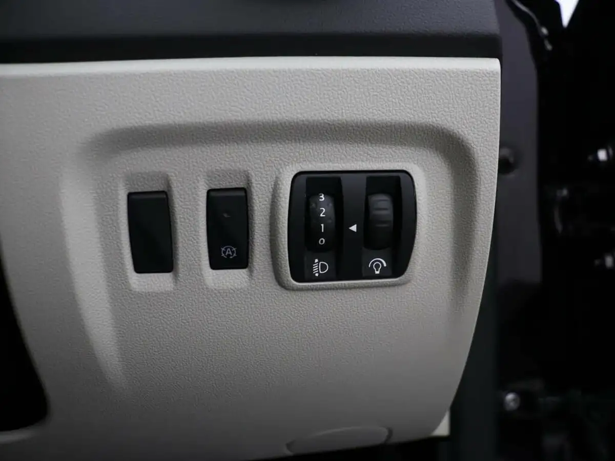 2018-renault-captur-12-tce-signature-s-nav-edc-auto-big-33