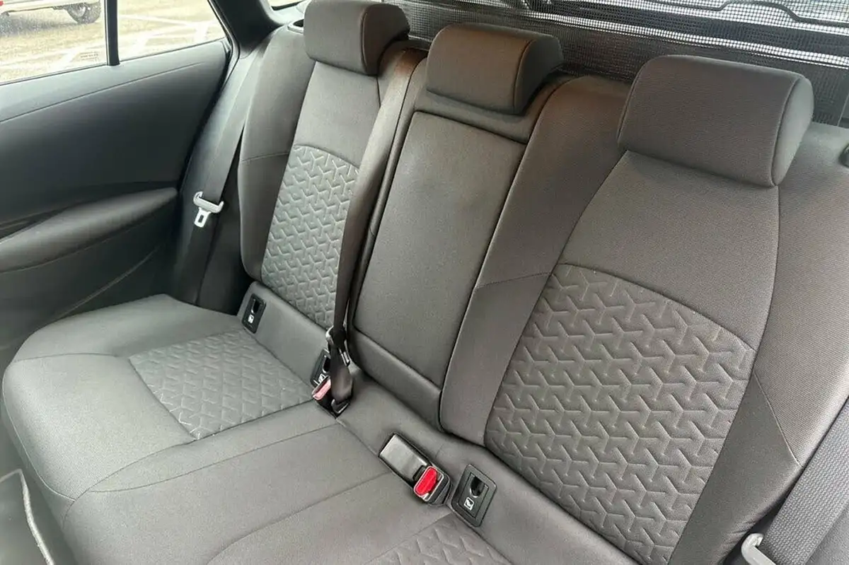2022-toyota-corolla-18-vvt-i-icon-tech-spare-wheel-touring-sports-5d-big-34