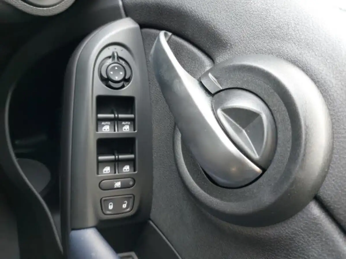 2023-fiat-500x-10-firefly-turbo-club-big-16