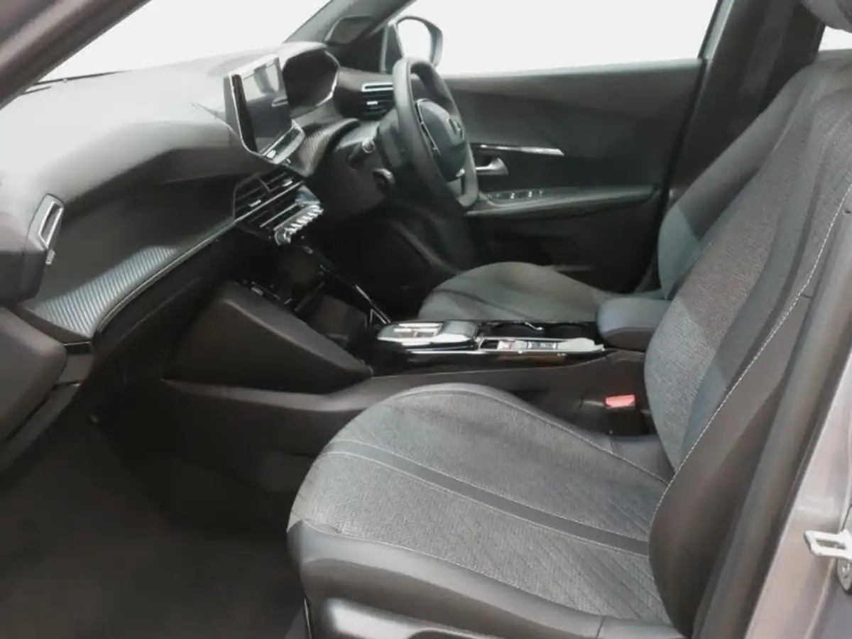 2024-peugeot-2008-suv-e-allure-136ps-50kwh-big-4