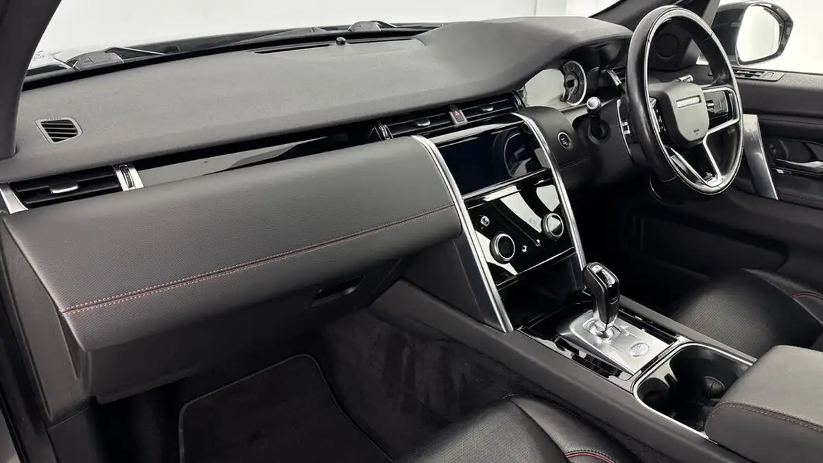 2021-land-rover-discovery-sport-15-p300e-r-dynamic-s-big-9