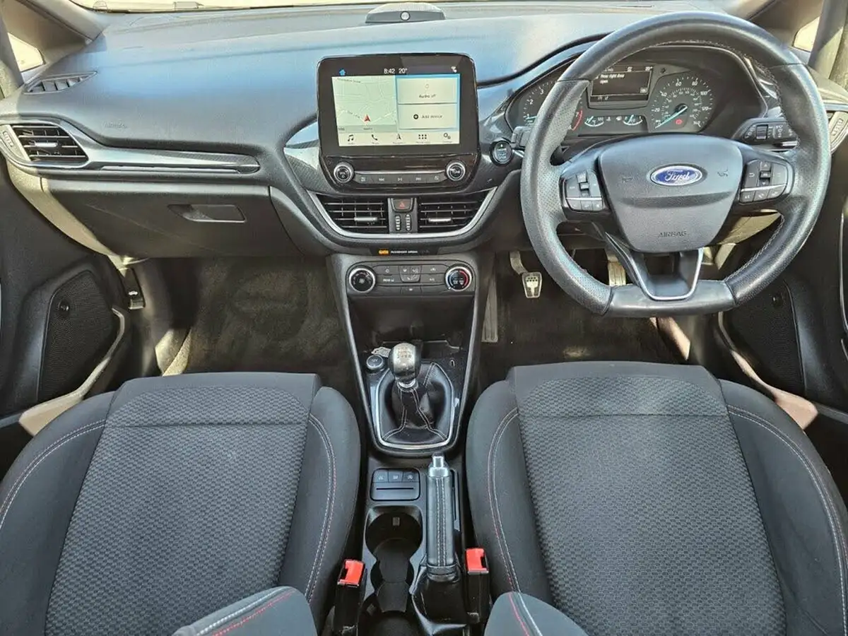 2018-ford-fiesta-10t-st-line-100ps-5d-big-2