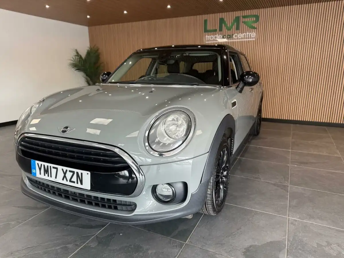 2017-mini-clubman-20td-cooper-d-black-ss-big-3