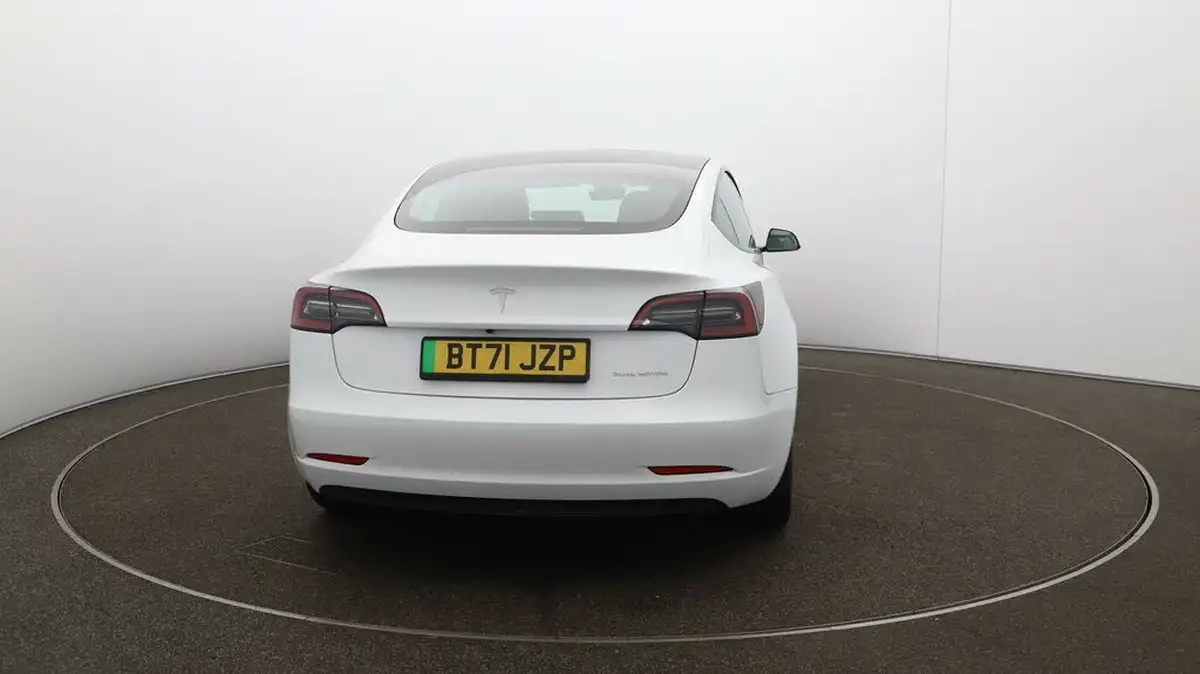 2021-tesla-model-3-e-long-range-awd-big-6