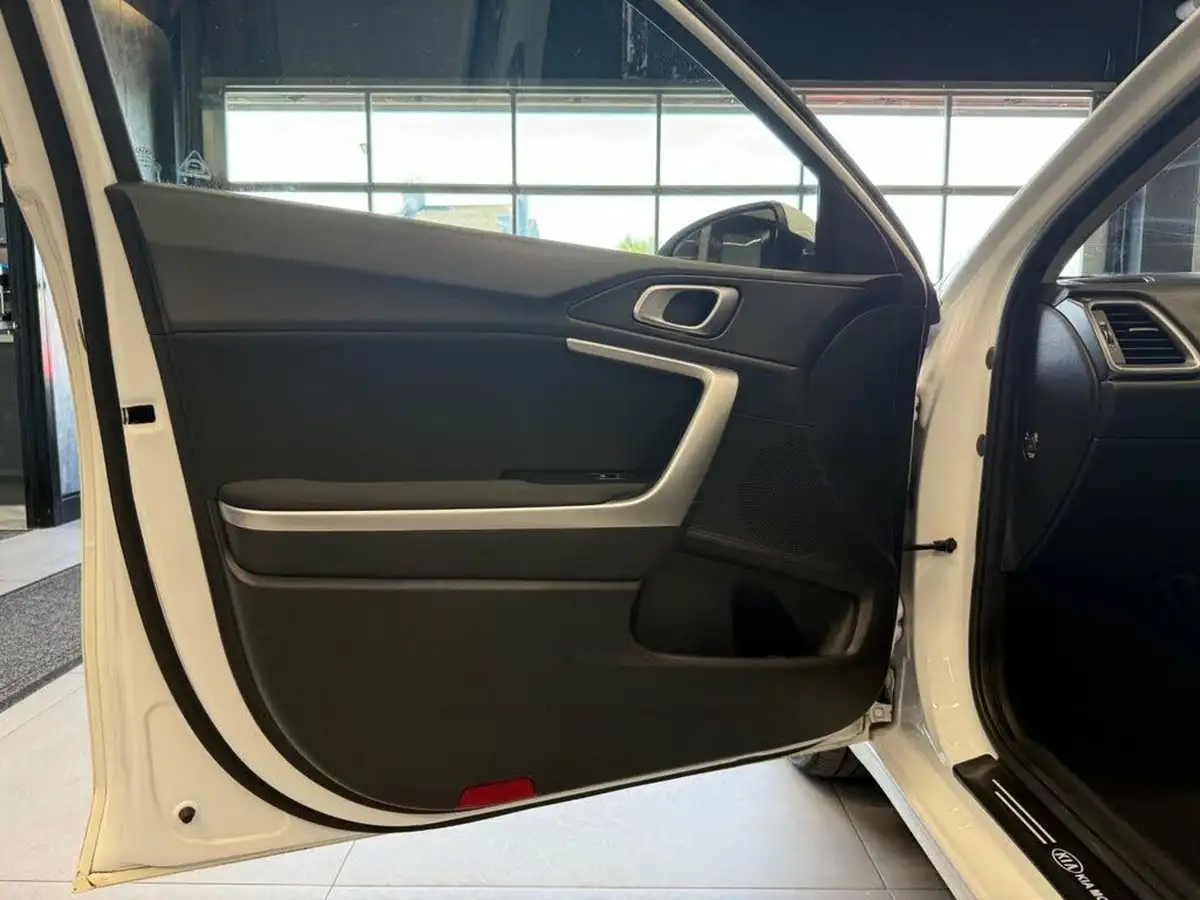 2019-kia-ceed-16crdi-2-eco-hatchback-big-26