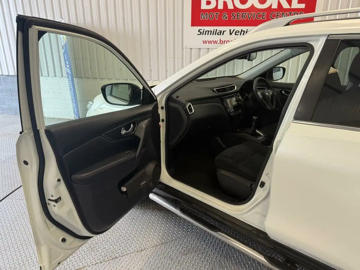2016-nissan-x-trail-16dci-n-tec-7-seat-big-14