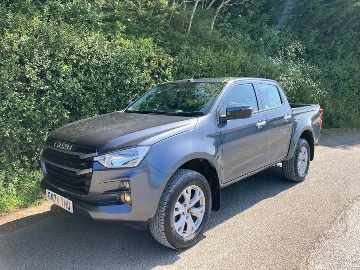 2024-isuzu-d-max-19td-dl20-double-auto-big-0