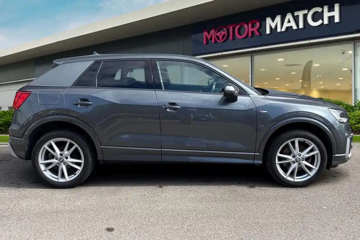 2018-audi-q2-14-tfsi-s-line-big-2