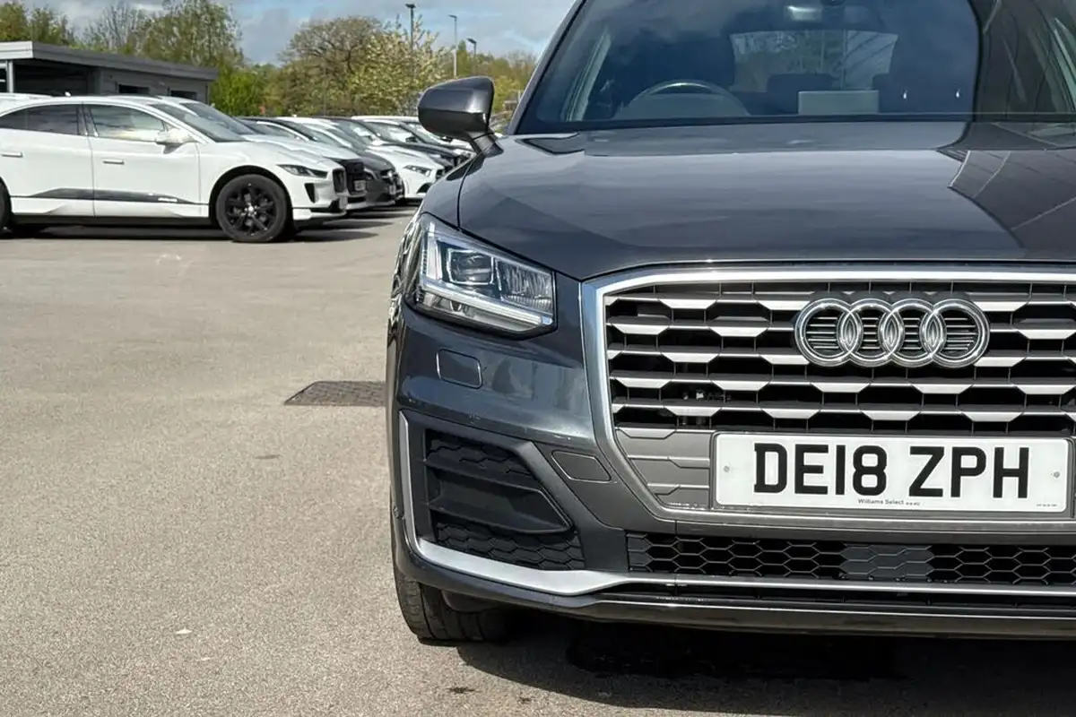 2018-audi-q2-14-tfsi-s-line-big-26