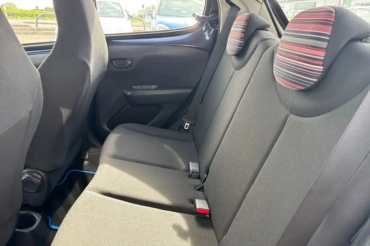 2017-citroen-c1-10-vti-airscape-feel-big-25