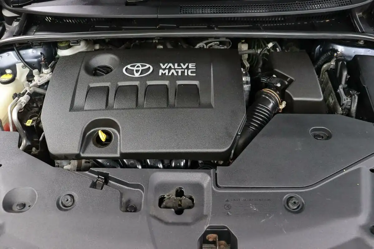 2010-toyota-avensis-20-t4-estate-5d-big-37