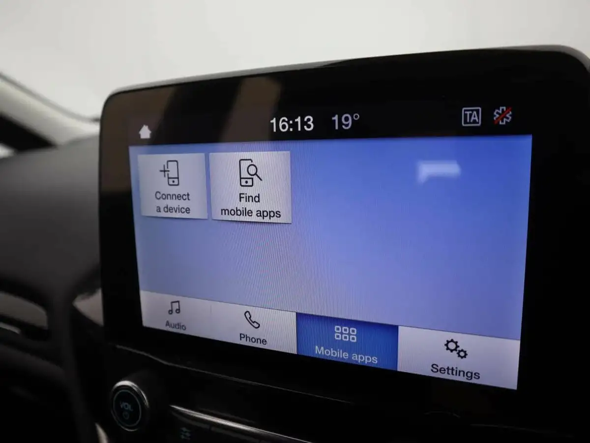2022-ford-fiesta-10t-titanium-125ps-hybrid-mhev-powershift-big-13