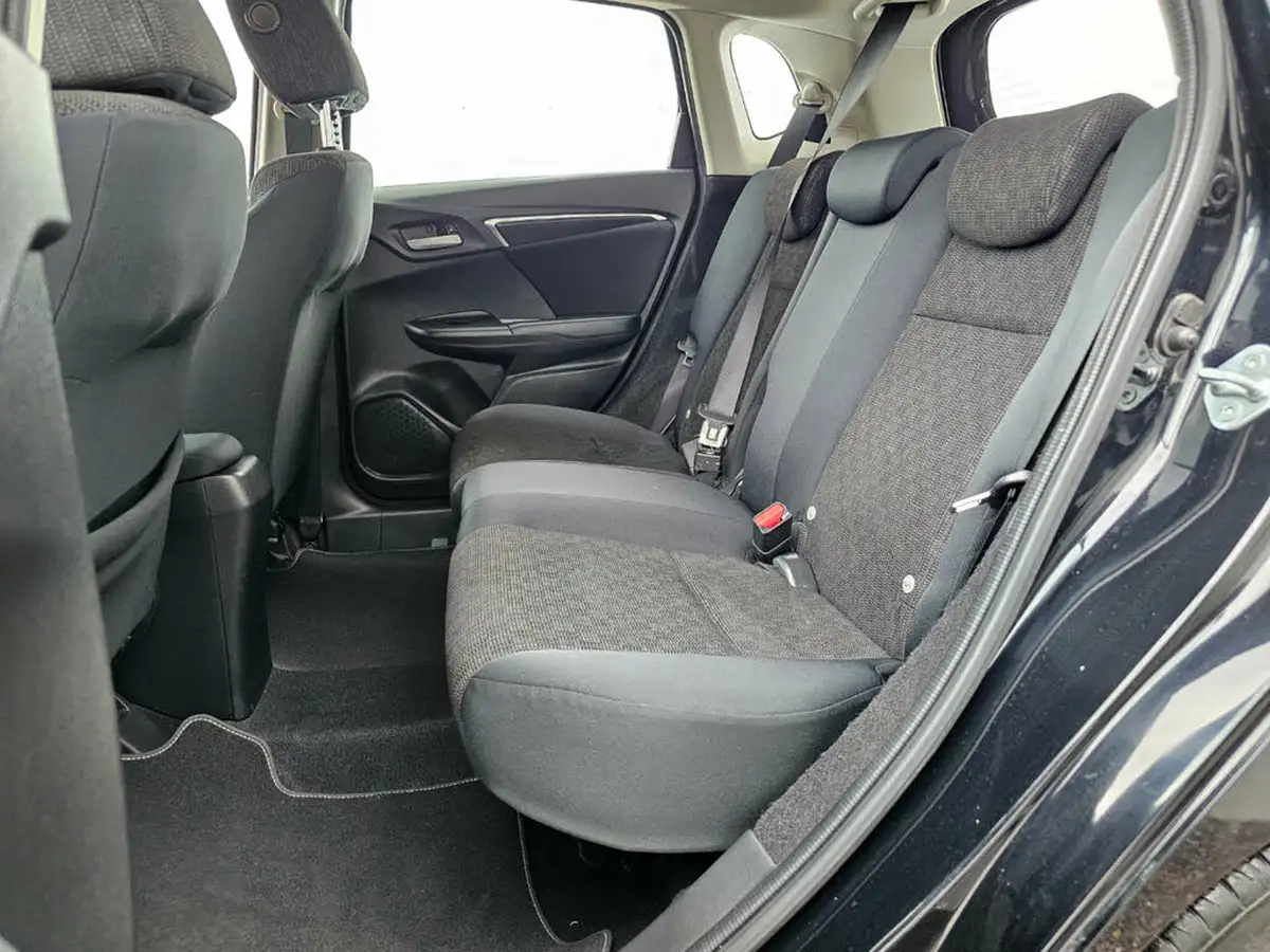 2017-honda-jazz-13-i-vtec-se-cvt-big-10