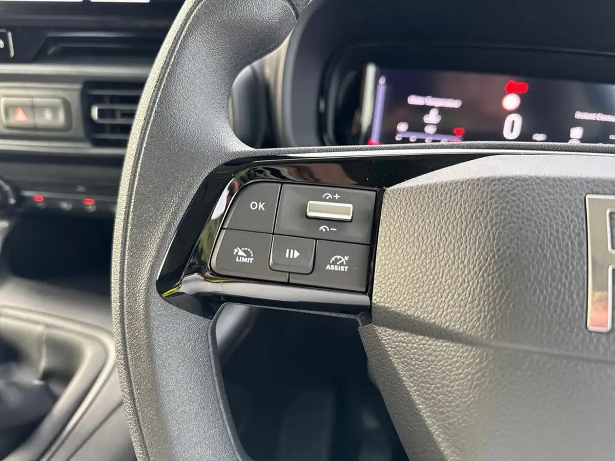2025-fiat-doblo-big-23