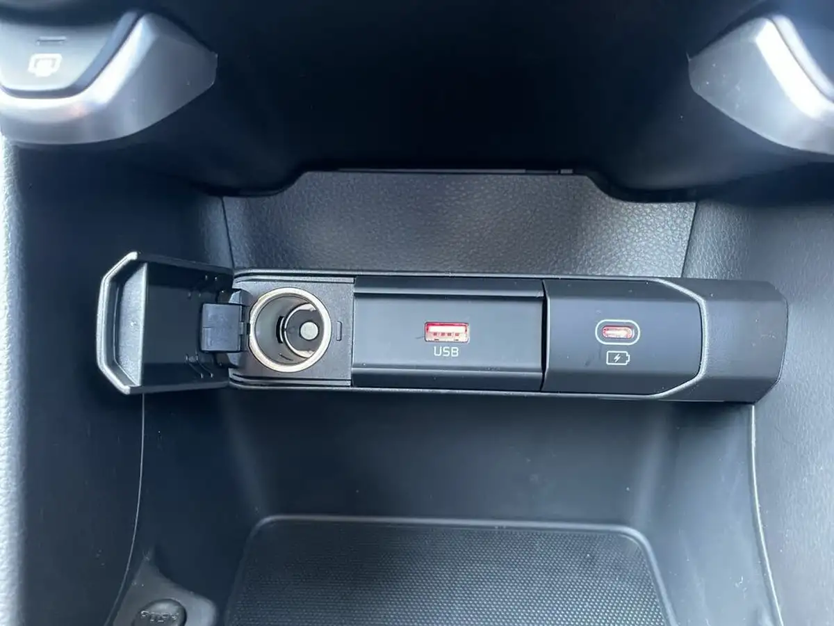 2025-kia-picanto-10-2-big-23