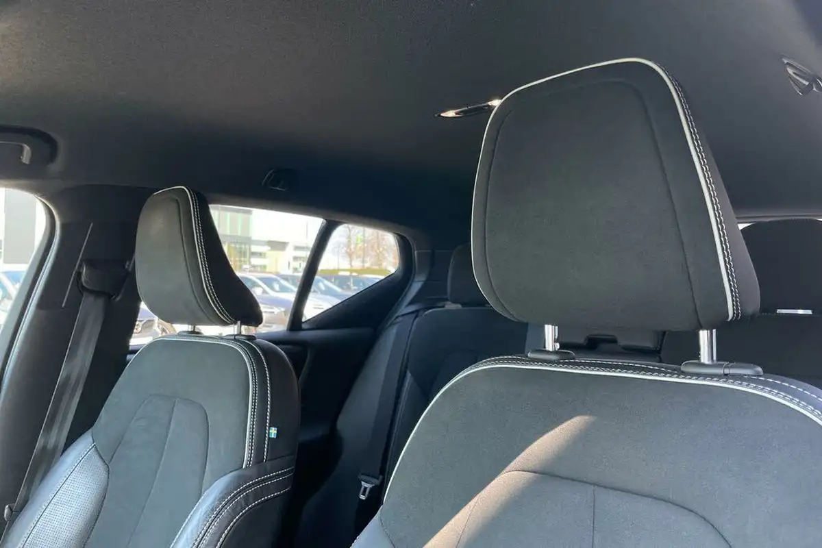 2020-volvo-xc40-20-t4-r-design-pro-big-27