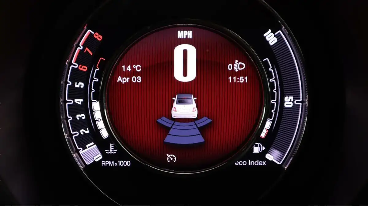 2021-fiat-500c-10-dolcevita-big-26