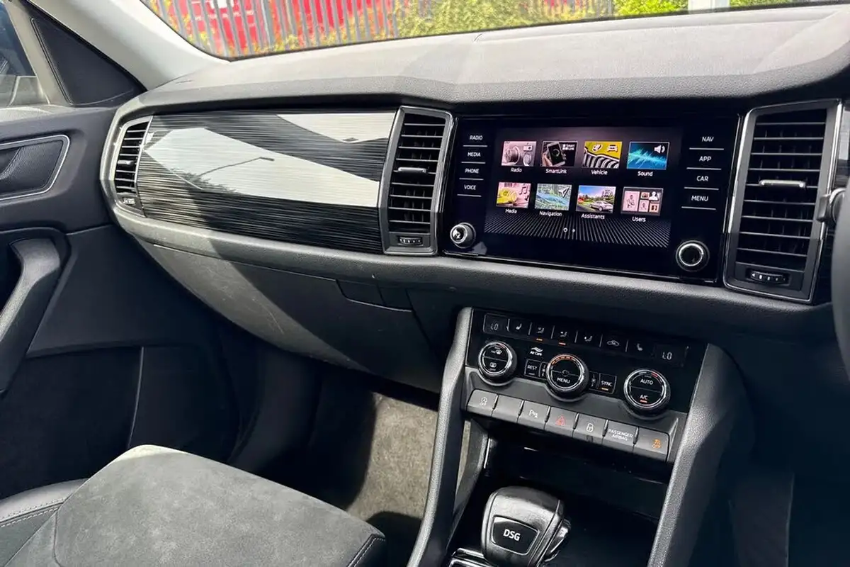 2021-skoda-kodiaq-15-tsi-se-l-dsg-big-45