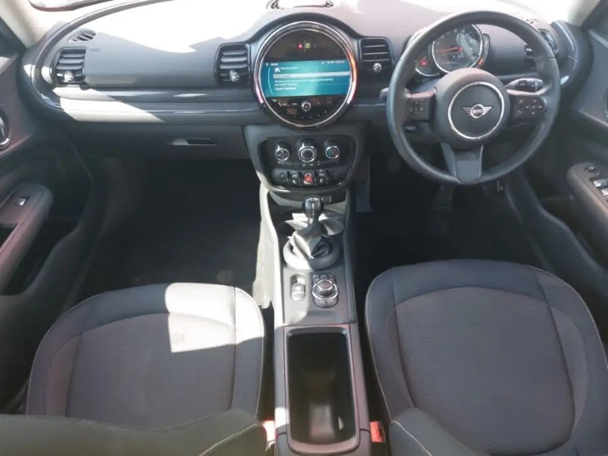2022-mini-clubman-15-cooper-classic-big-2
