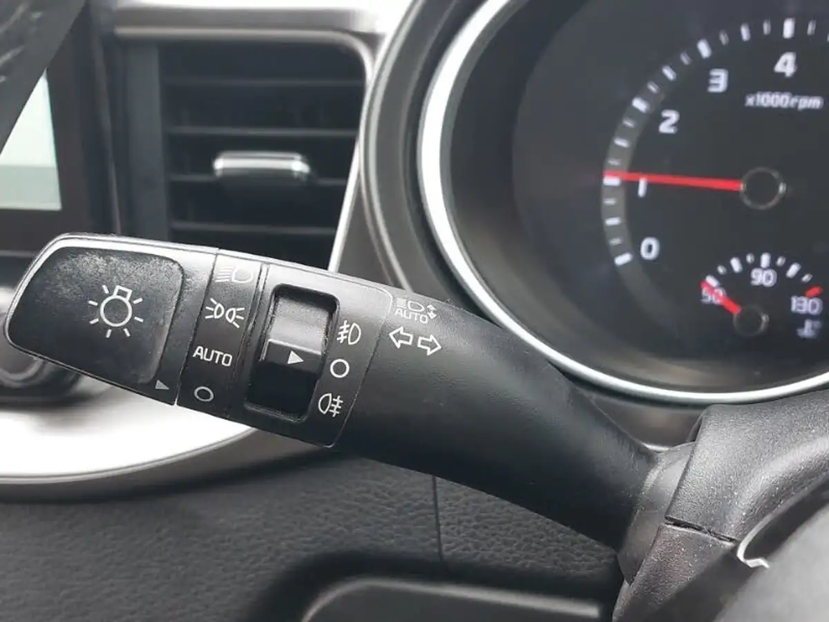 2021-kia-ceed-10-t-gdi-2-nav-hatchback-big-12