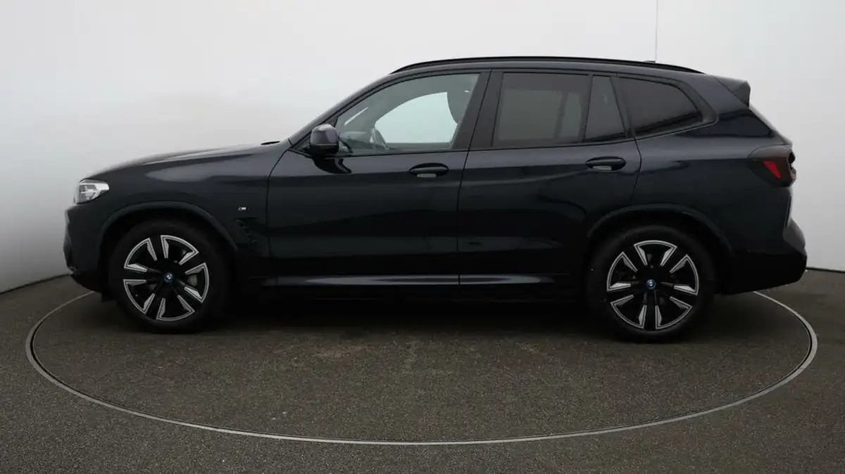2022-bmw-ix3-e-m-sport-big-59