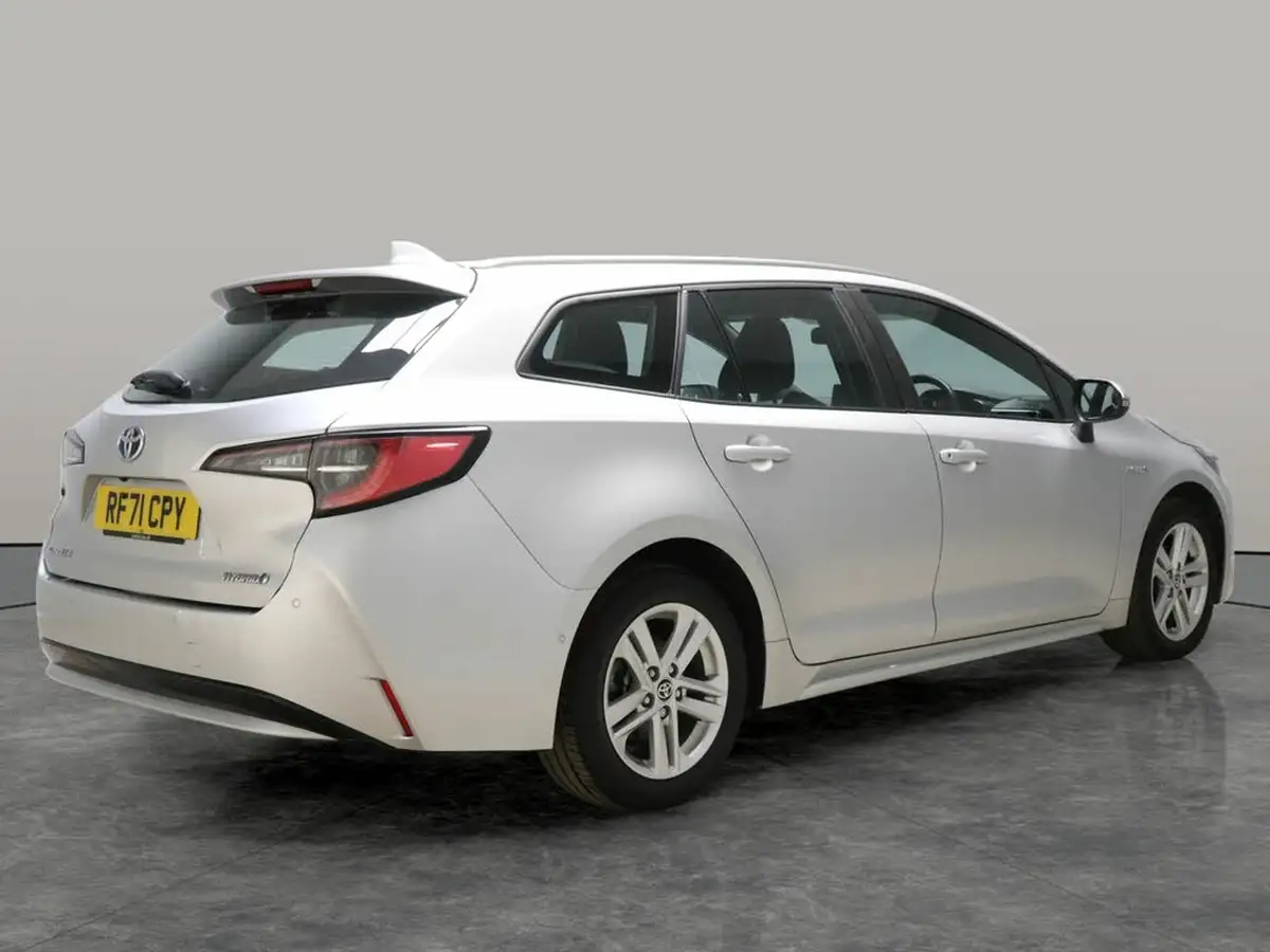 2022-toyota-corolla-18-vvt-i-icon-tech-spare-wheel-touring-sports-5d-big-8
