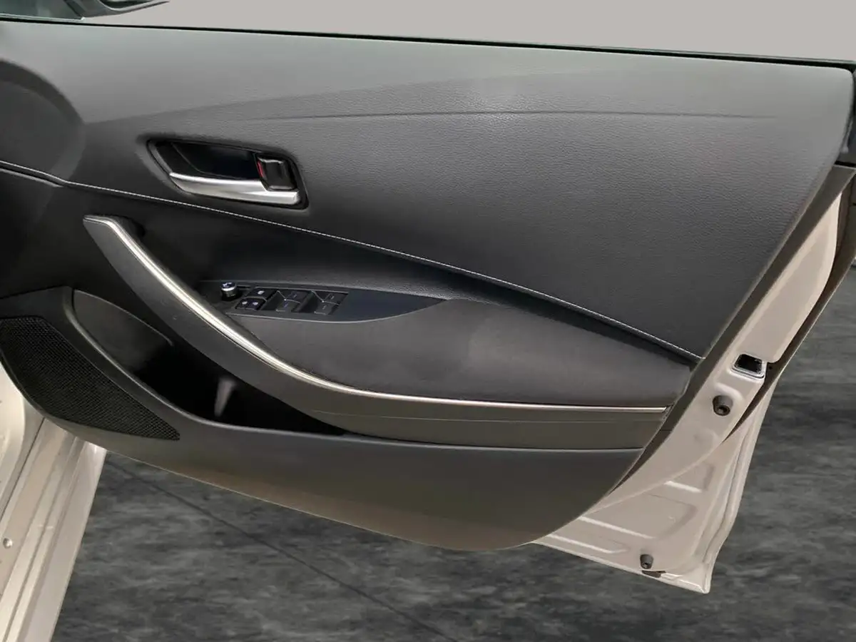 2022-toyota-corolla-18-vvt-i-icon-tech-spare-wheel-touring-sports-5d-big-26